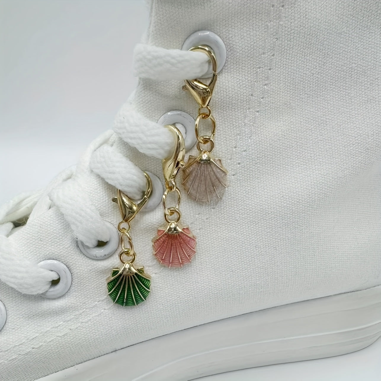 Shell pendants accessories for shoes