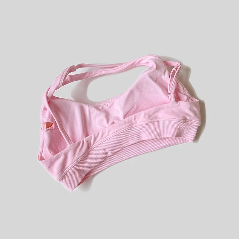A sporty collar bra