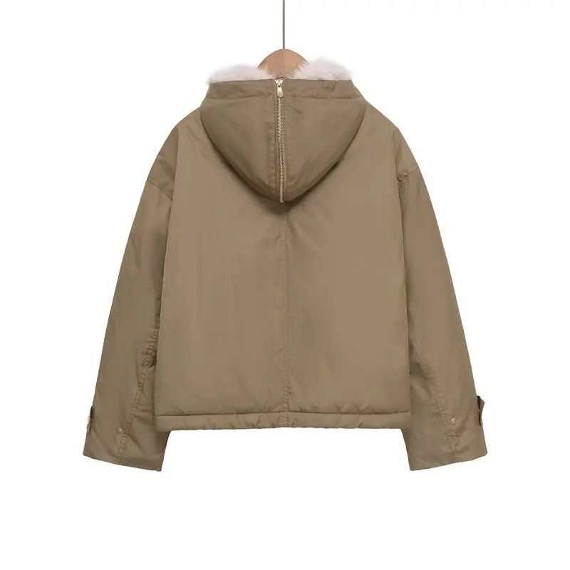 מעיל פרוותי מבפנים