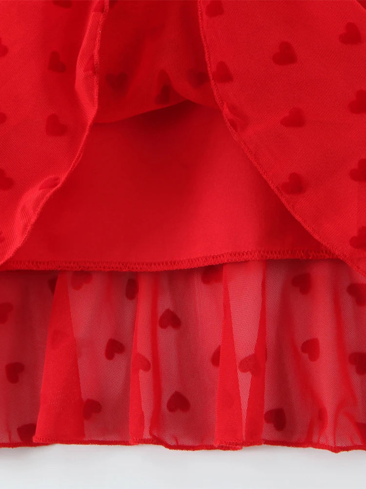 שמלת לבבות אדומה מחשוף משלושים