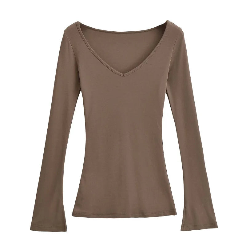 Shirt with flared sleeves