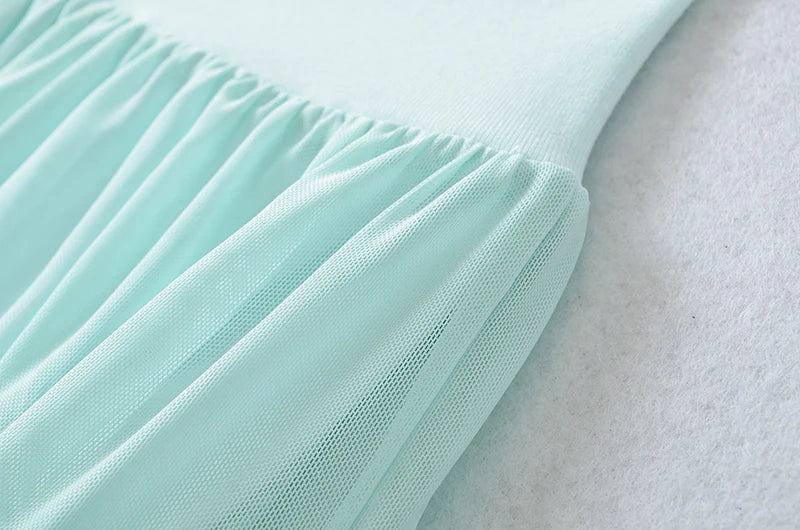 Skirt with mesh layers