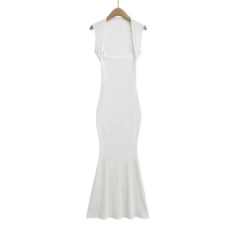 Hourglass cut dress with a rectangular neckline