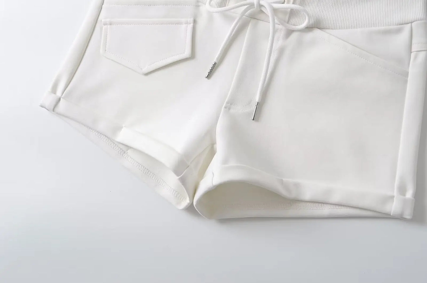Shorts with a cute pocket