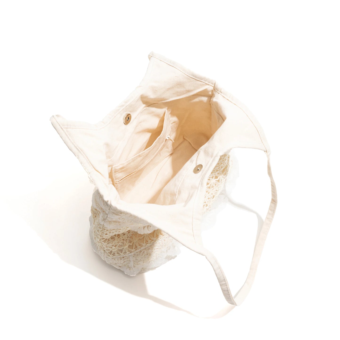 Shoulder bag with lace
