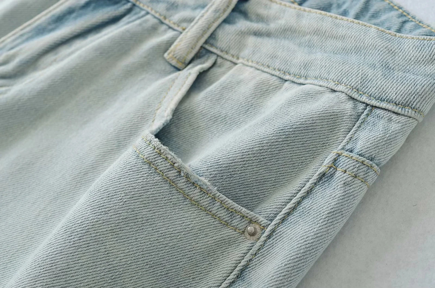 Basic low cut jeans