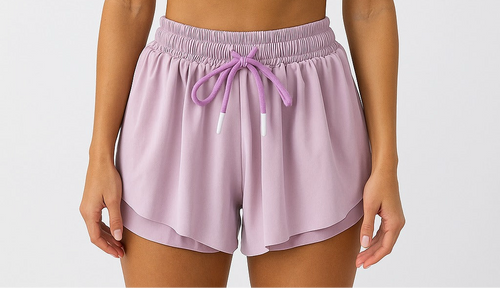 Sporty shorts with built-in tights