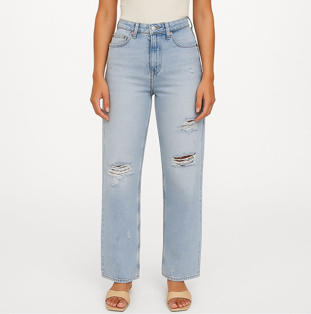 Long jeans with tears