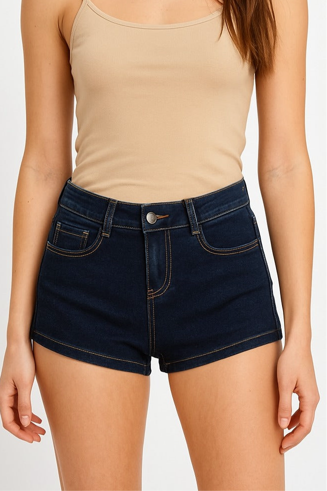 Short, low-cut, tight jeans