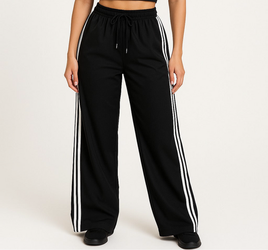 Wide pants with stripes