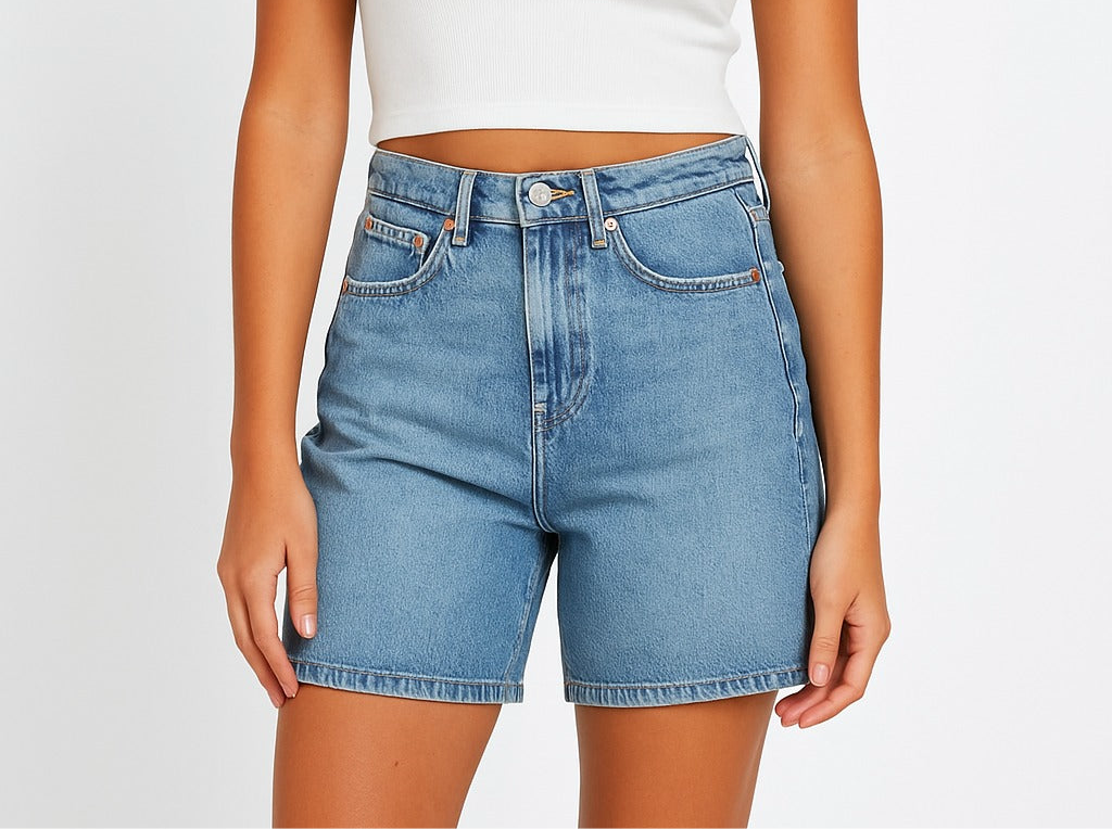 Short straight jeans