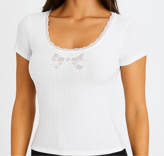 Shirt with lace bow