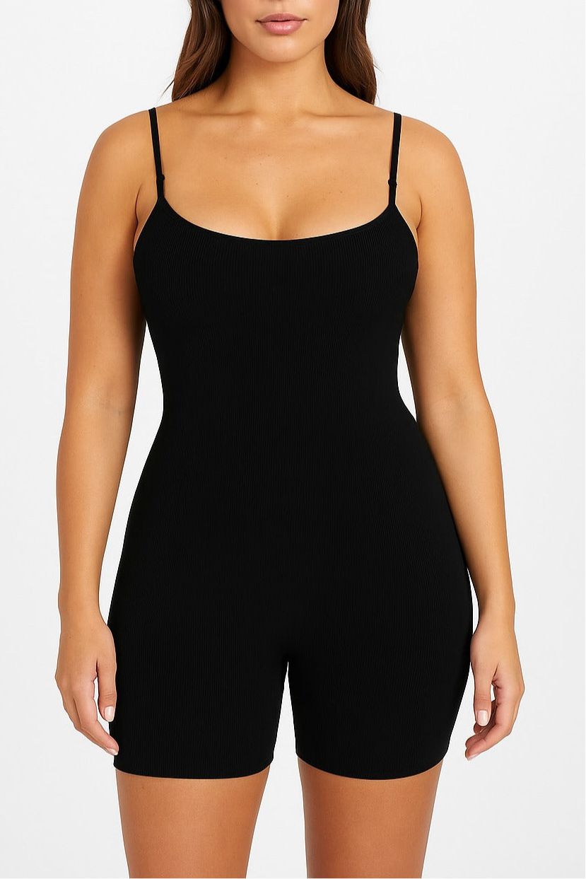 Body shaper made of flexible fabric