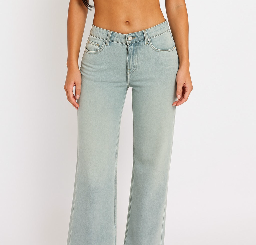 Basic low cut jeans