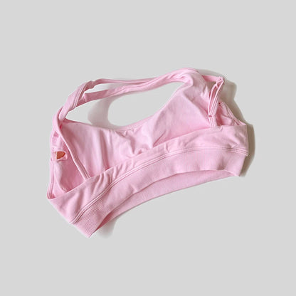 A sporty collar bra