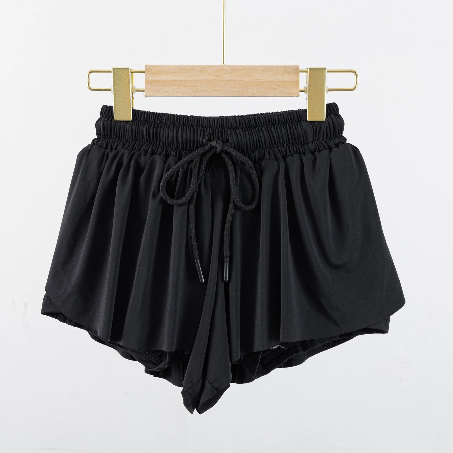 Sporty shorts with built-in tights
