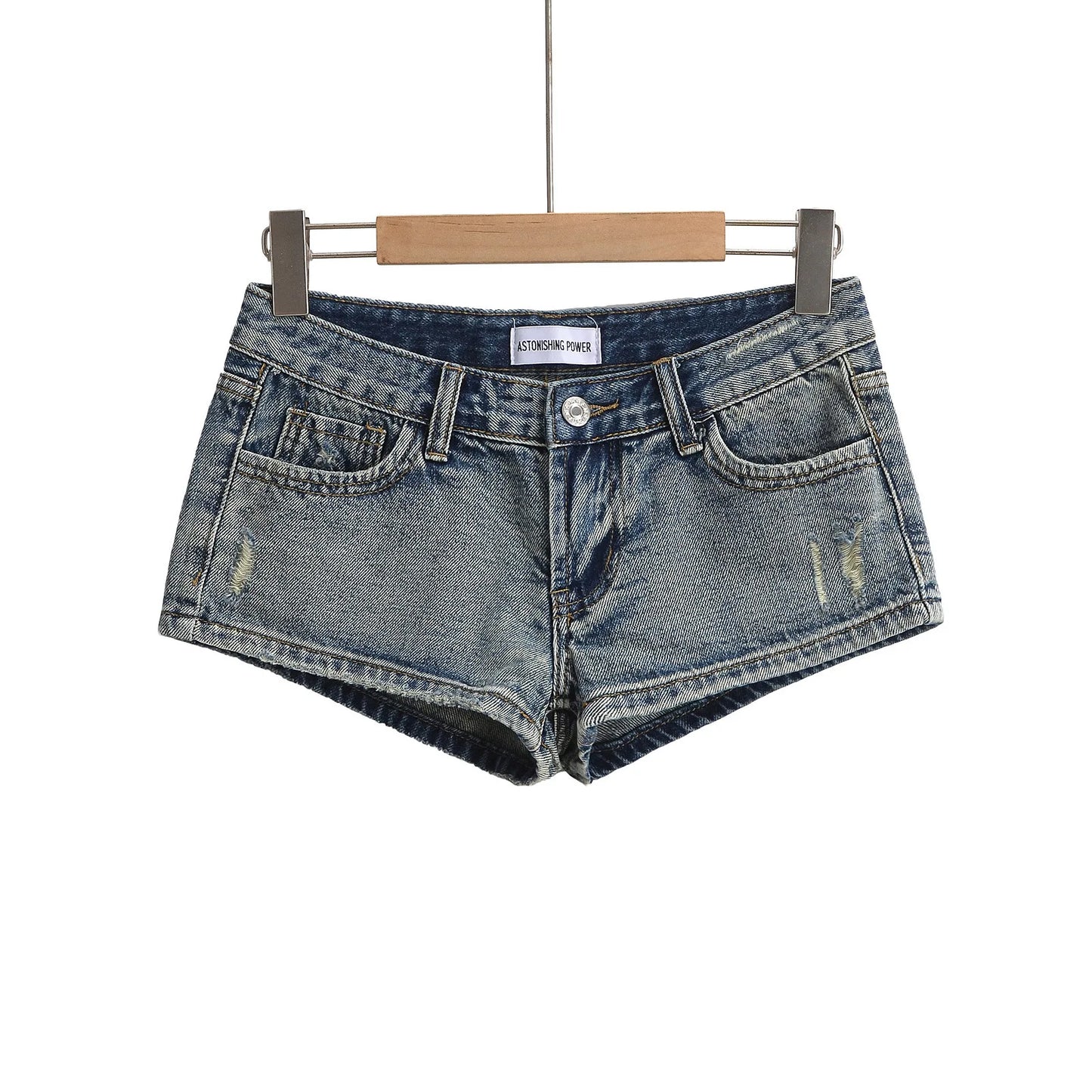 Low cut short jeans
