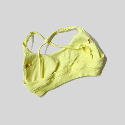A sporty collar bra