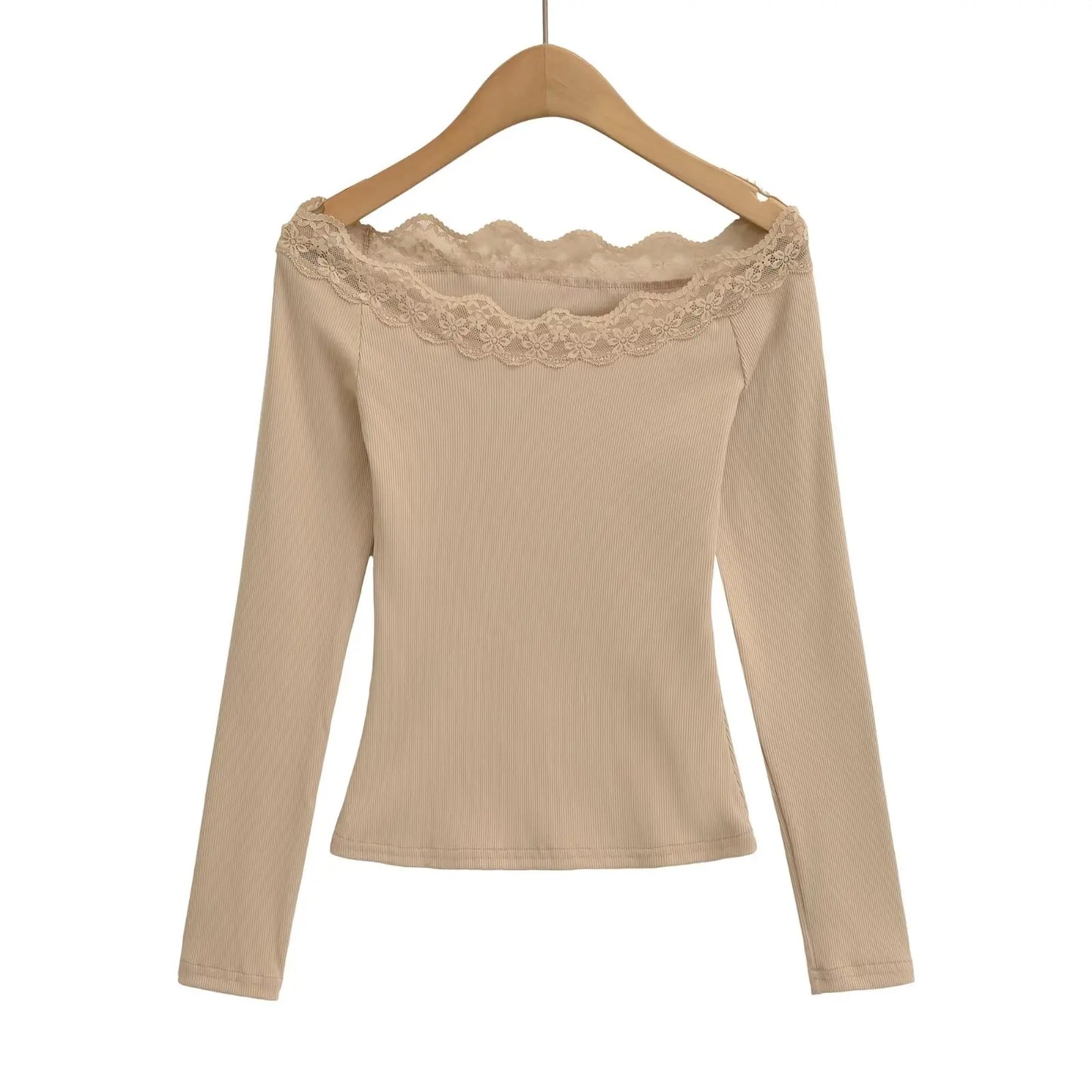 Long shirt with lace decorations
