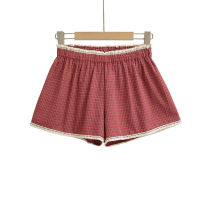 Plaid shorts with lace trims