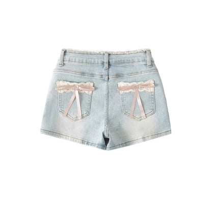 Short jeans with bow ties at the back