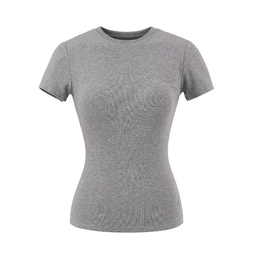 חולצת בייסיק סגורה עם גוזייה מובנת