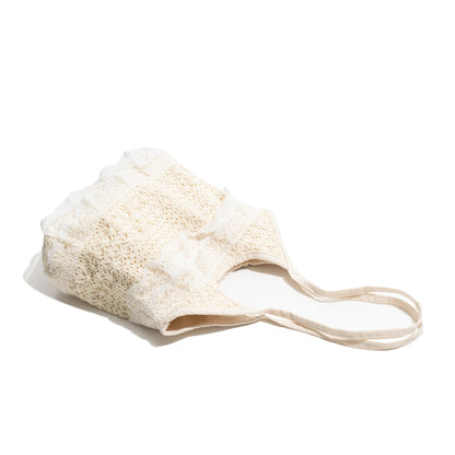 Shoulder bag with lace