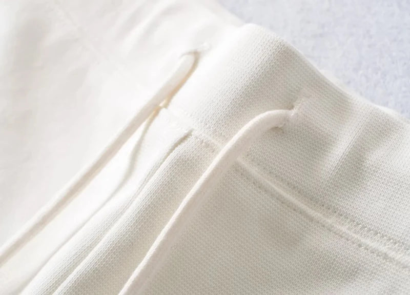 Basic elastic shorts