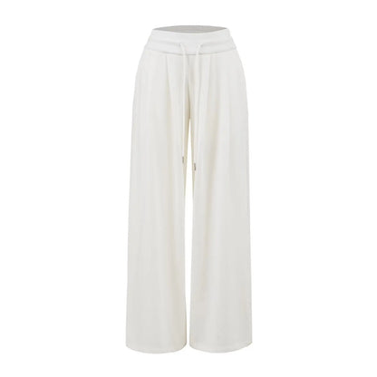 Straight pants in a light elegant cut