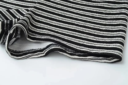 Short striped buttons