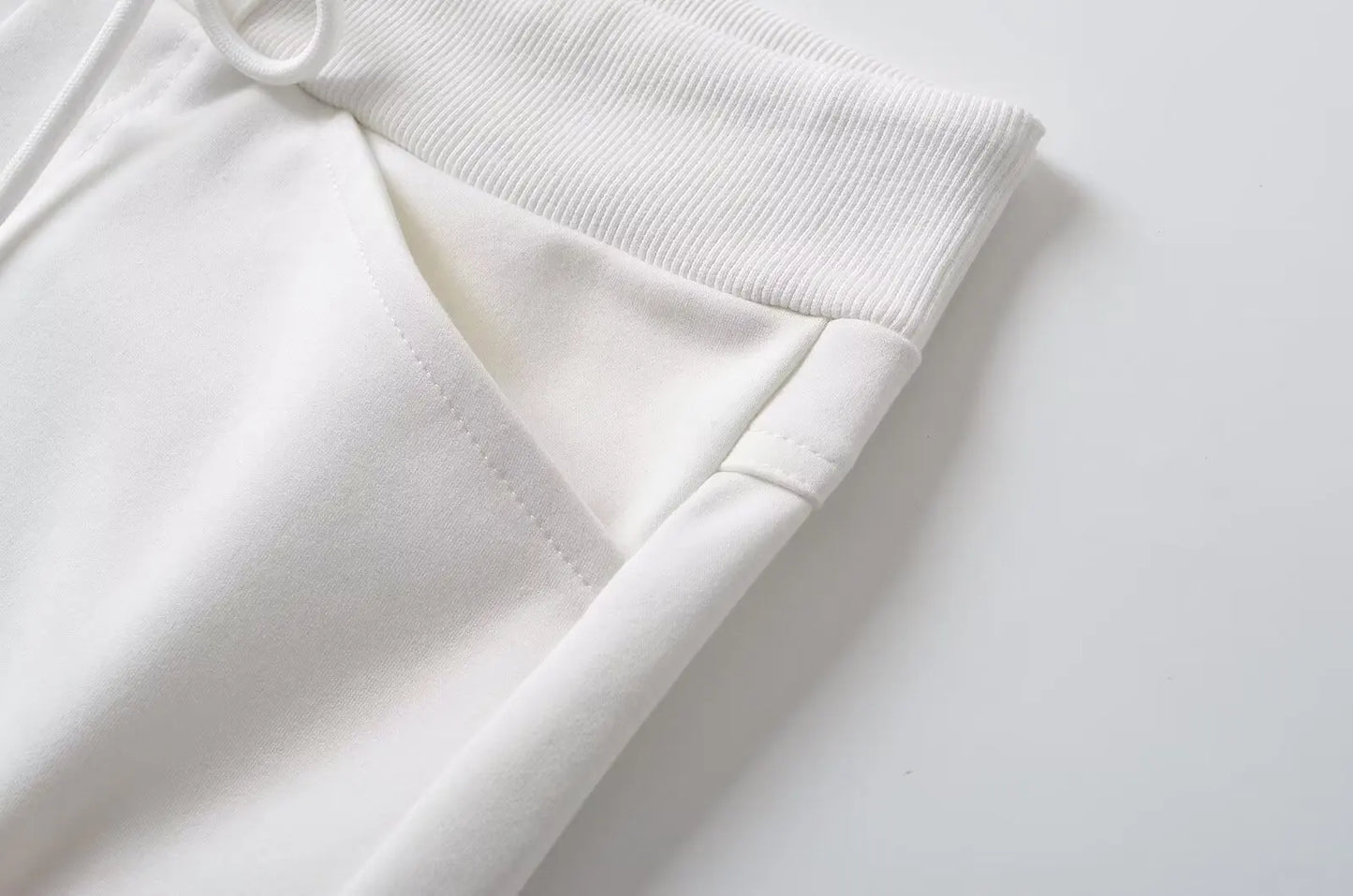 Shorts with a cute pocket