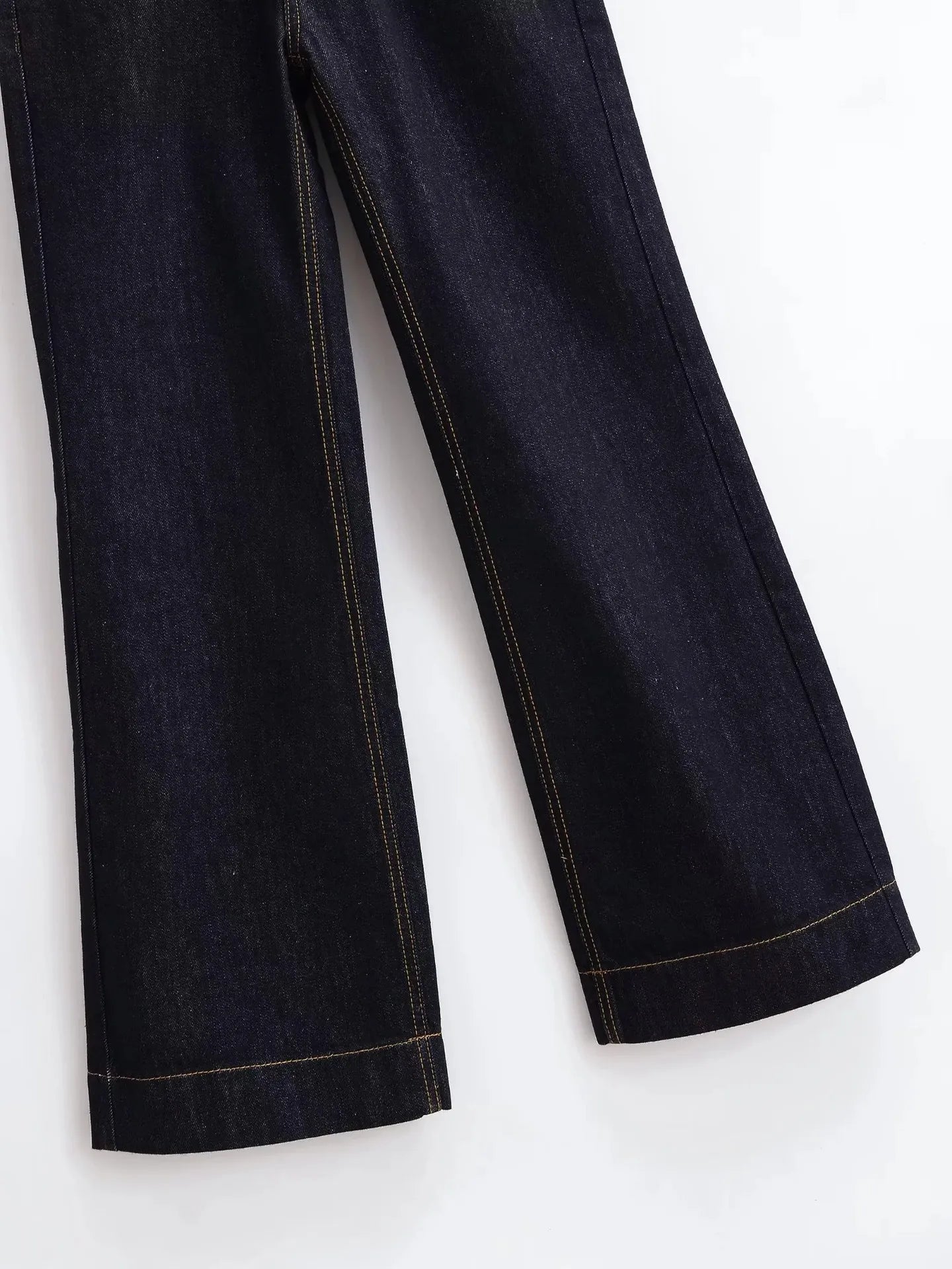 Low cut jeans