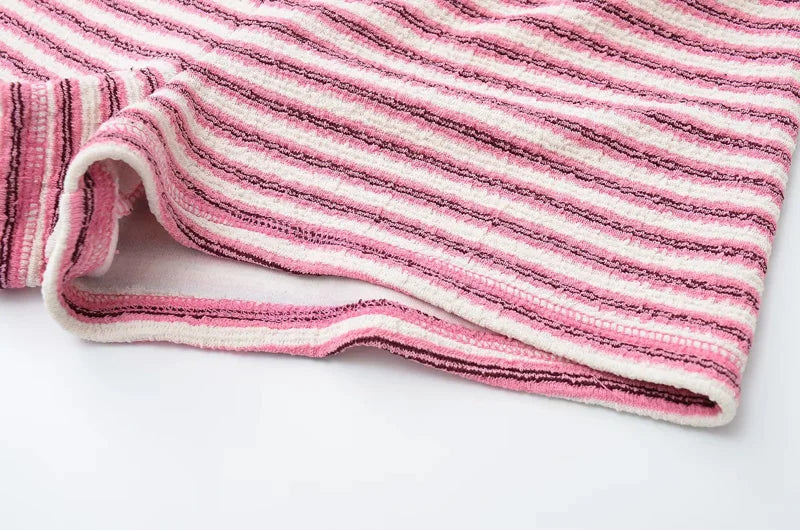 Short striped buttons