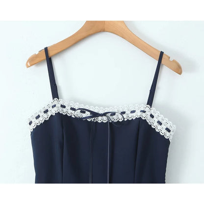 Mini dress with lace and tie