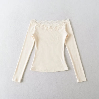 Long shirt with lace decorations
