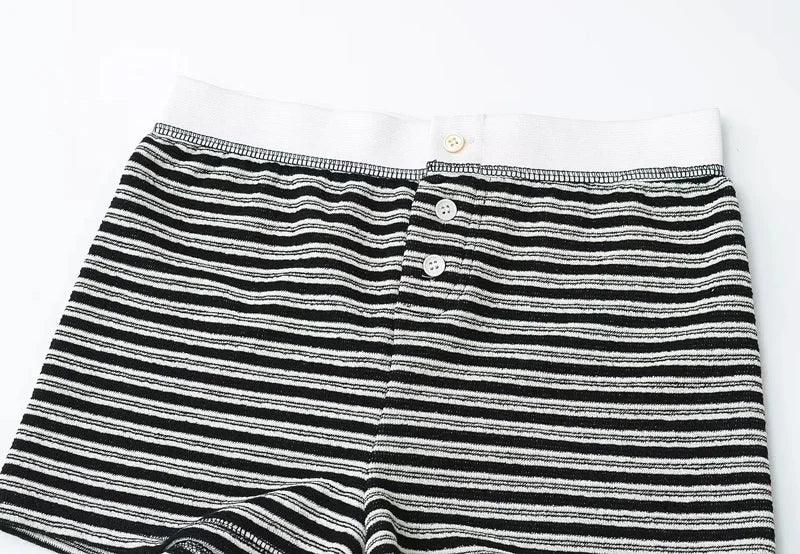 Short striped buttons