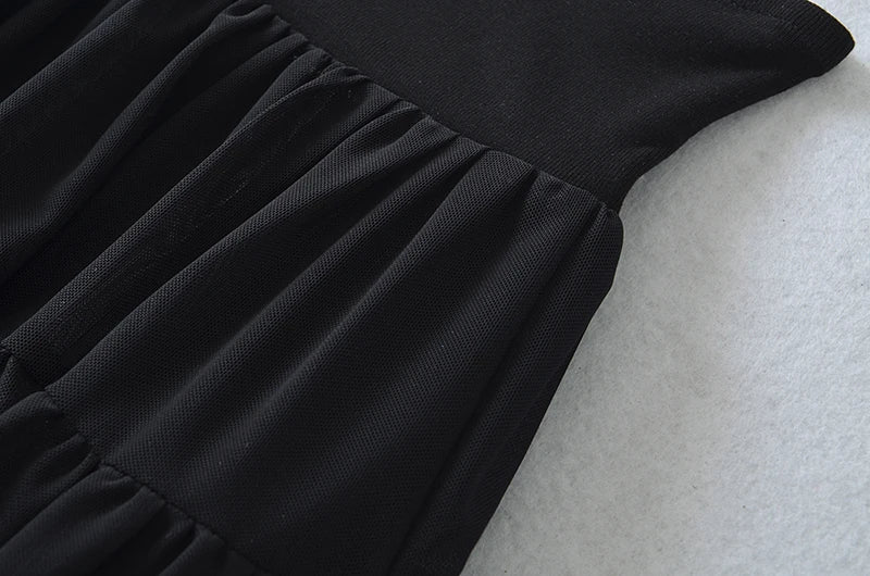 Skirt with mesh layers