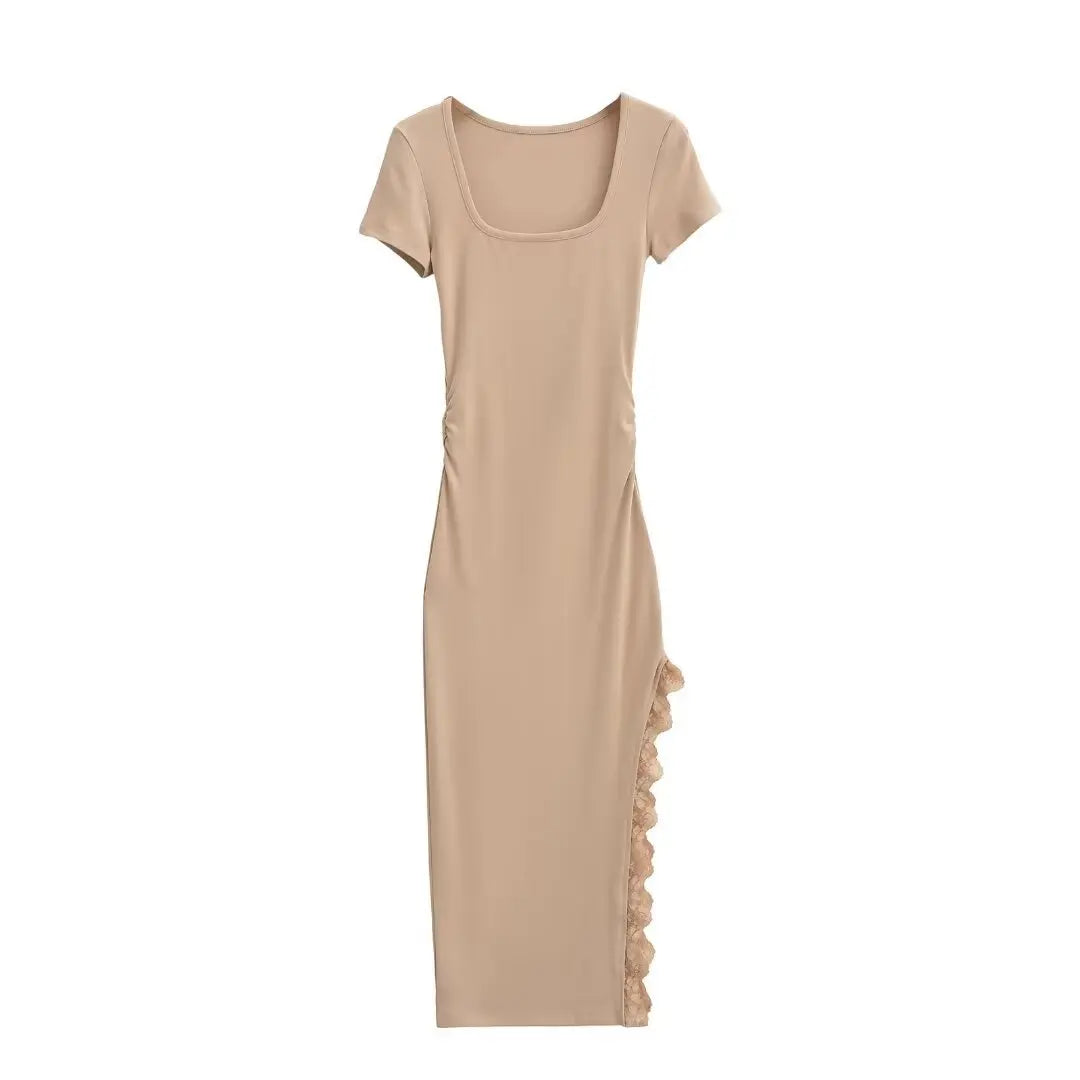 Short dress with a lace slit