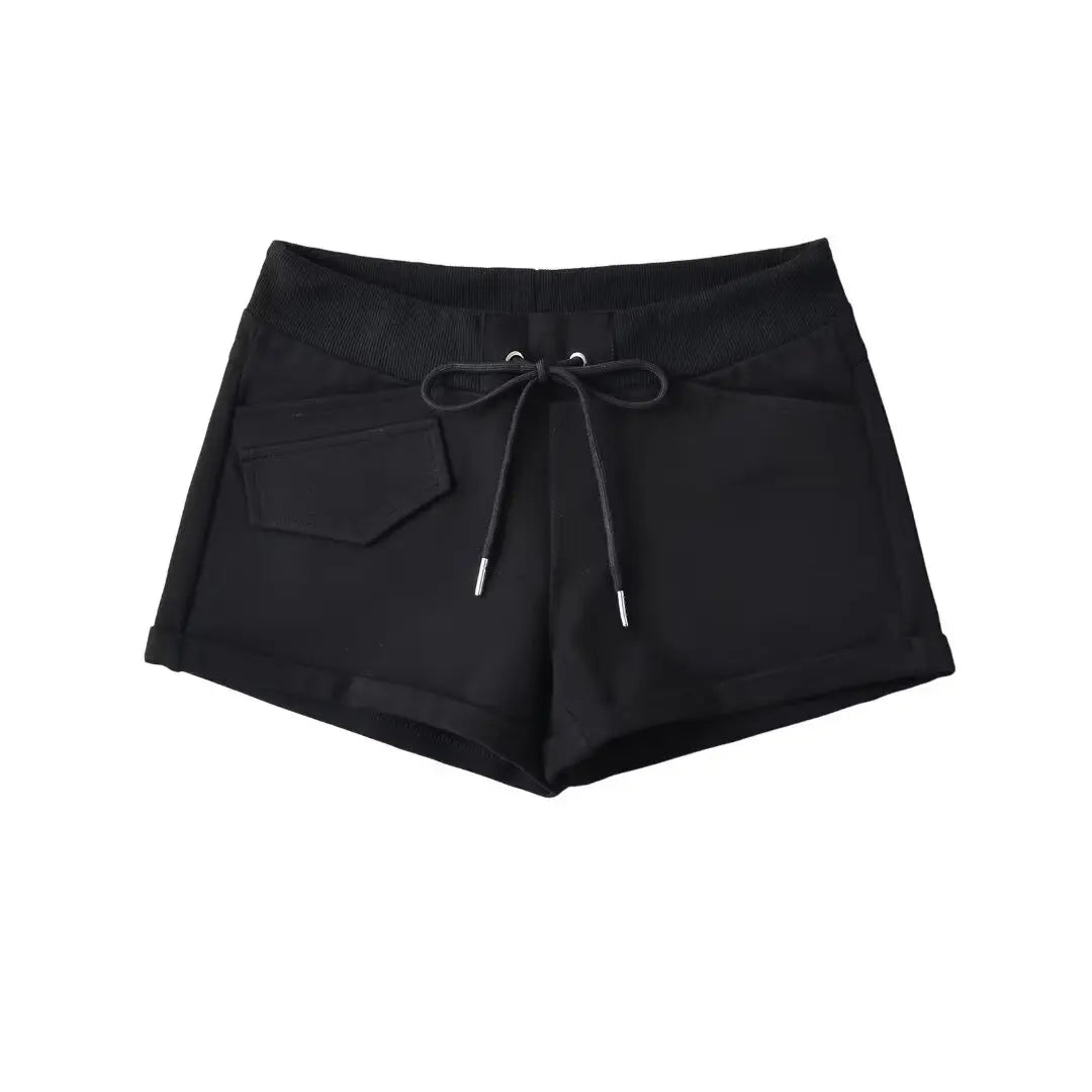 Shorts with a cute pocket