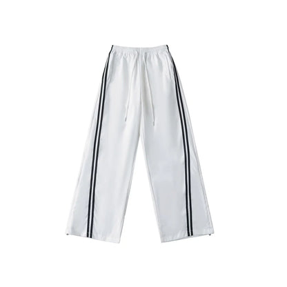 Wide pants with stripes