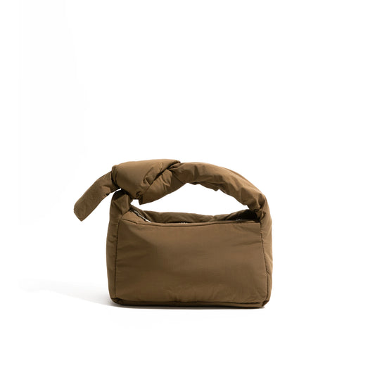 Light nylon bag with "tying" strap