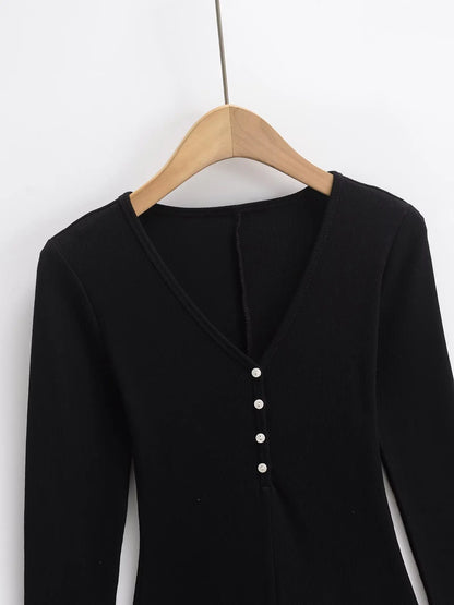 Buttoned v-neck overall