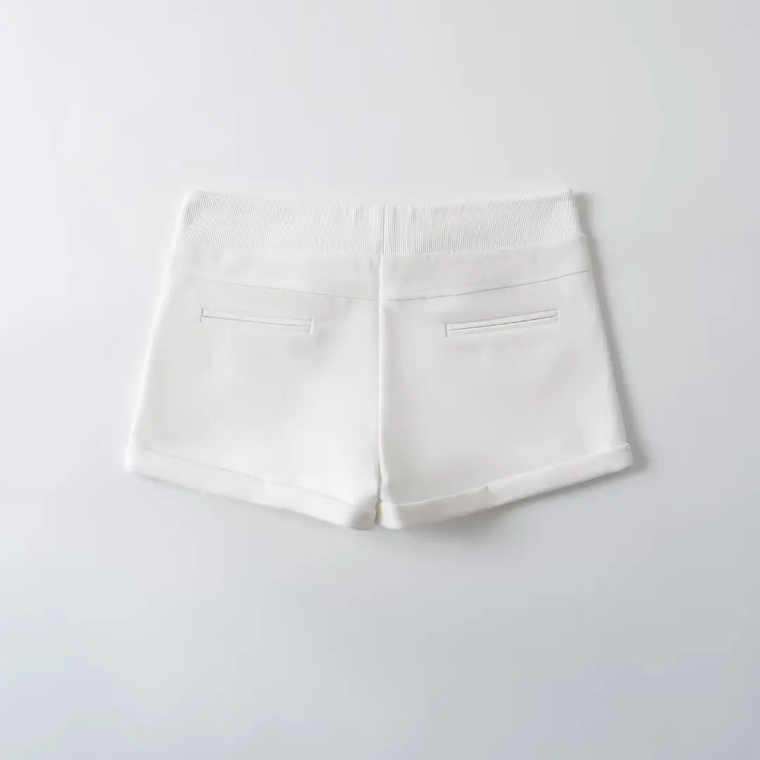 Shorts with a cute pocket