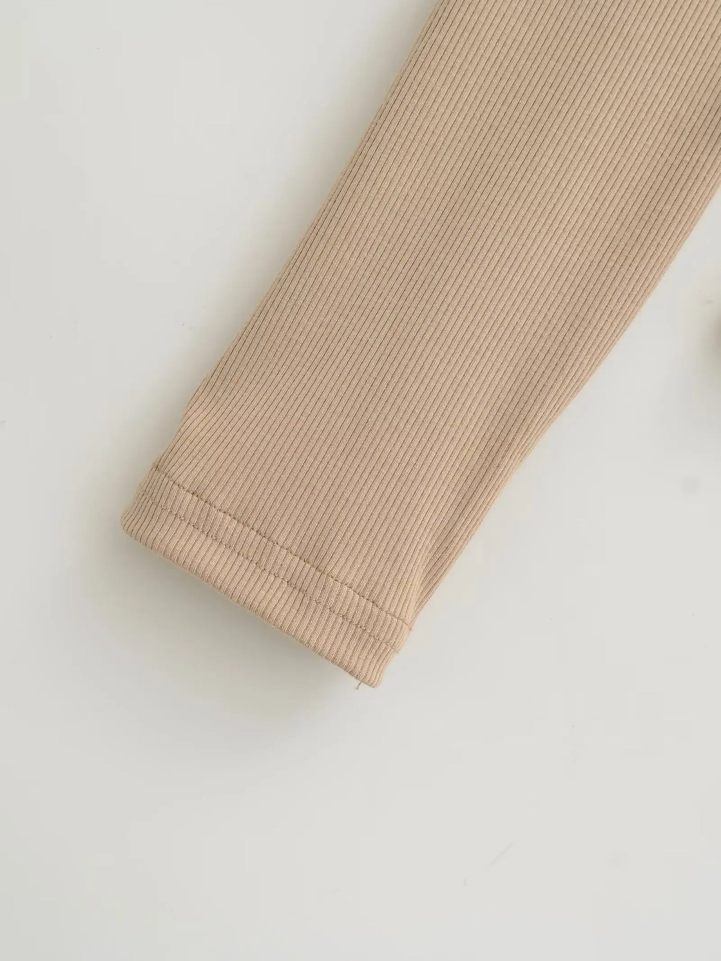 Long shirt with lace decorations