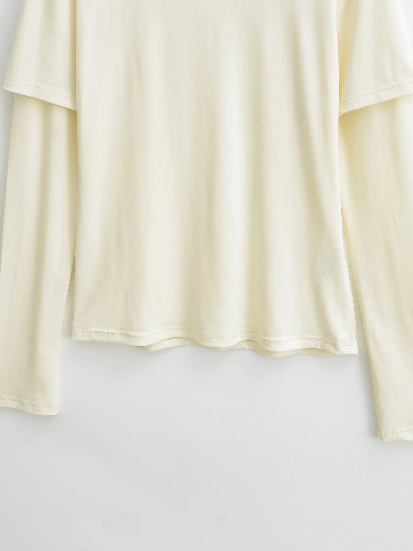 Long shirt like two layers