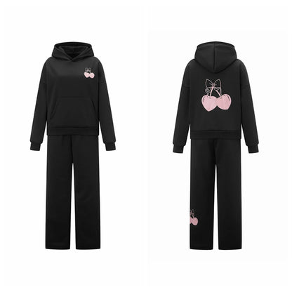 Sweat set with an aesthetic cherry illustration