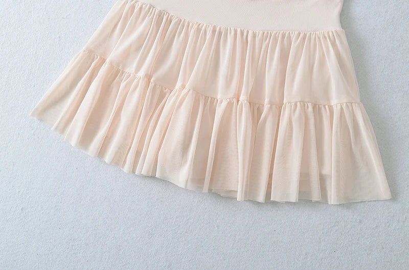 Skirt with mesh layers
