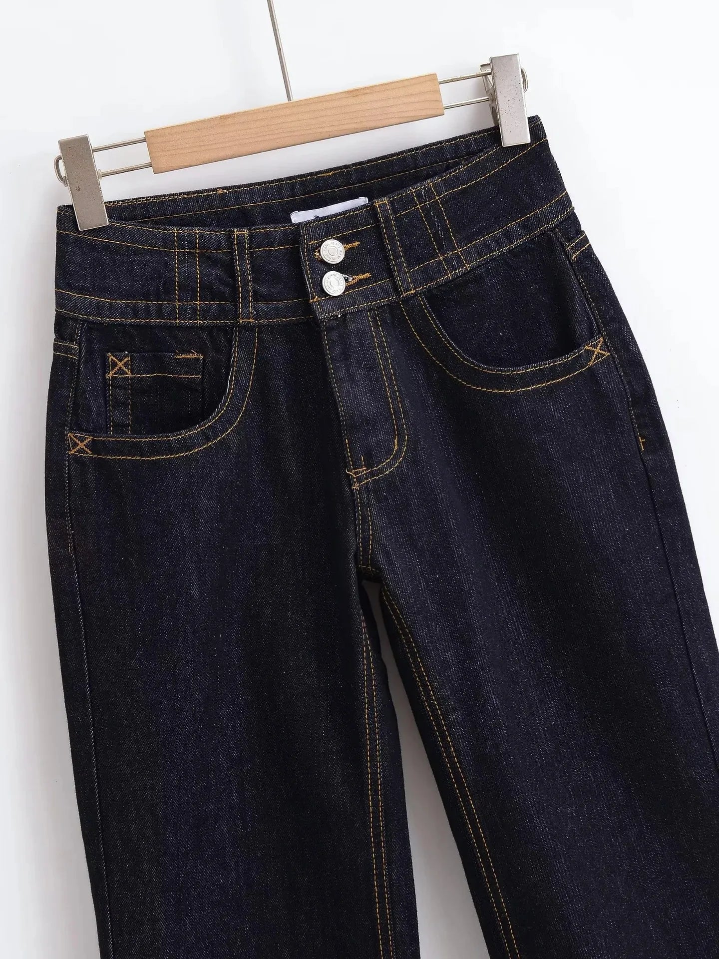 Low cut jeans