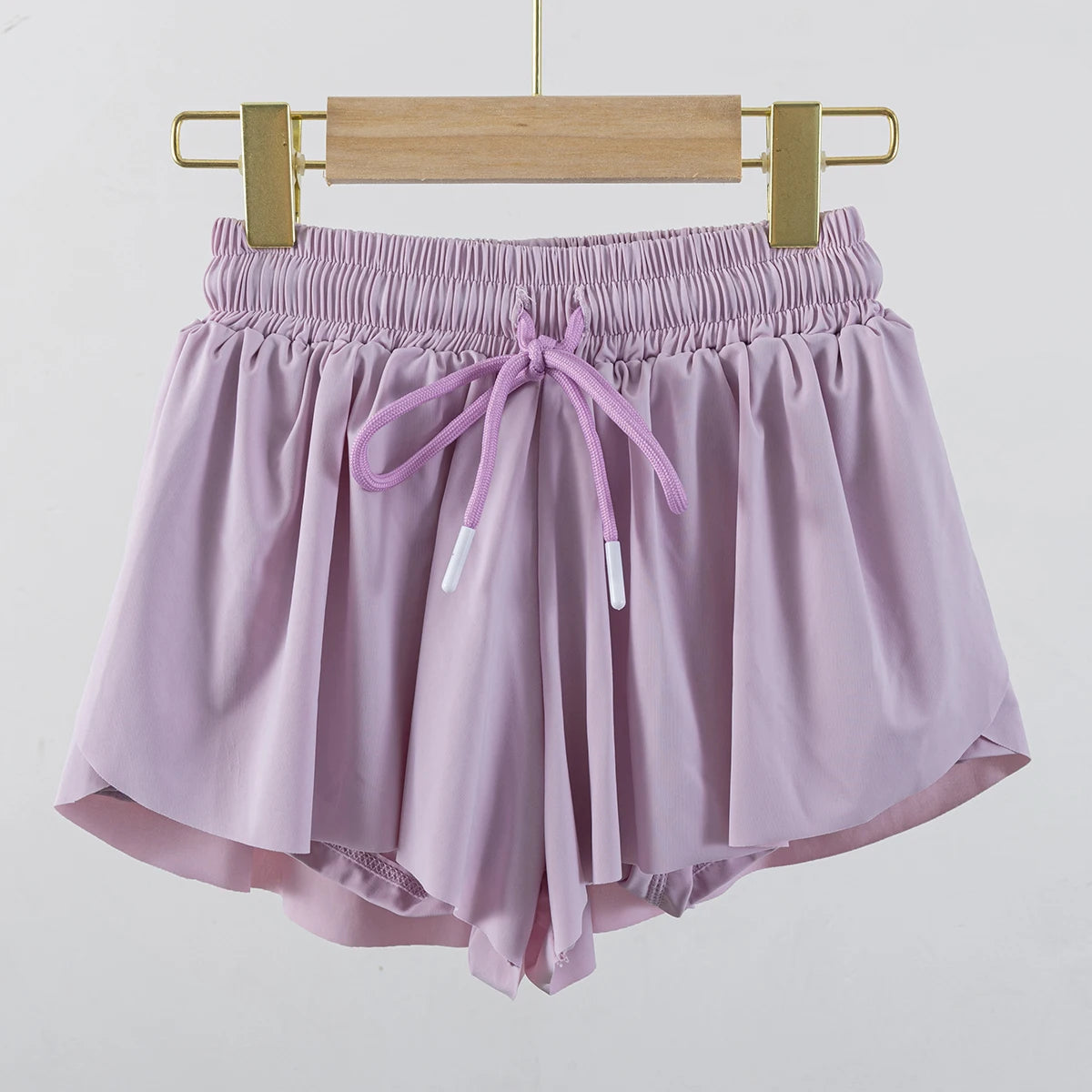 Sporty shorts with built-in tights