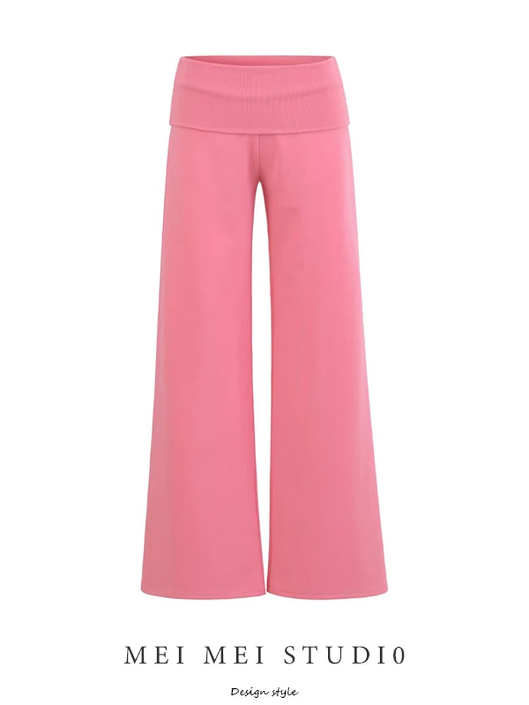 מכנסיים רחבים עם מותן מקופלת בגזרה נמוכה